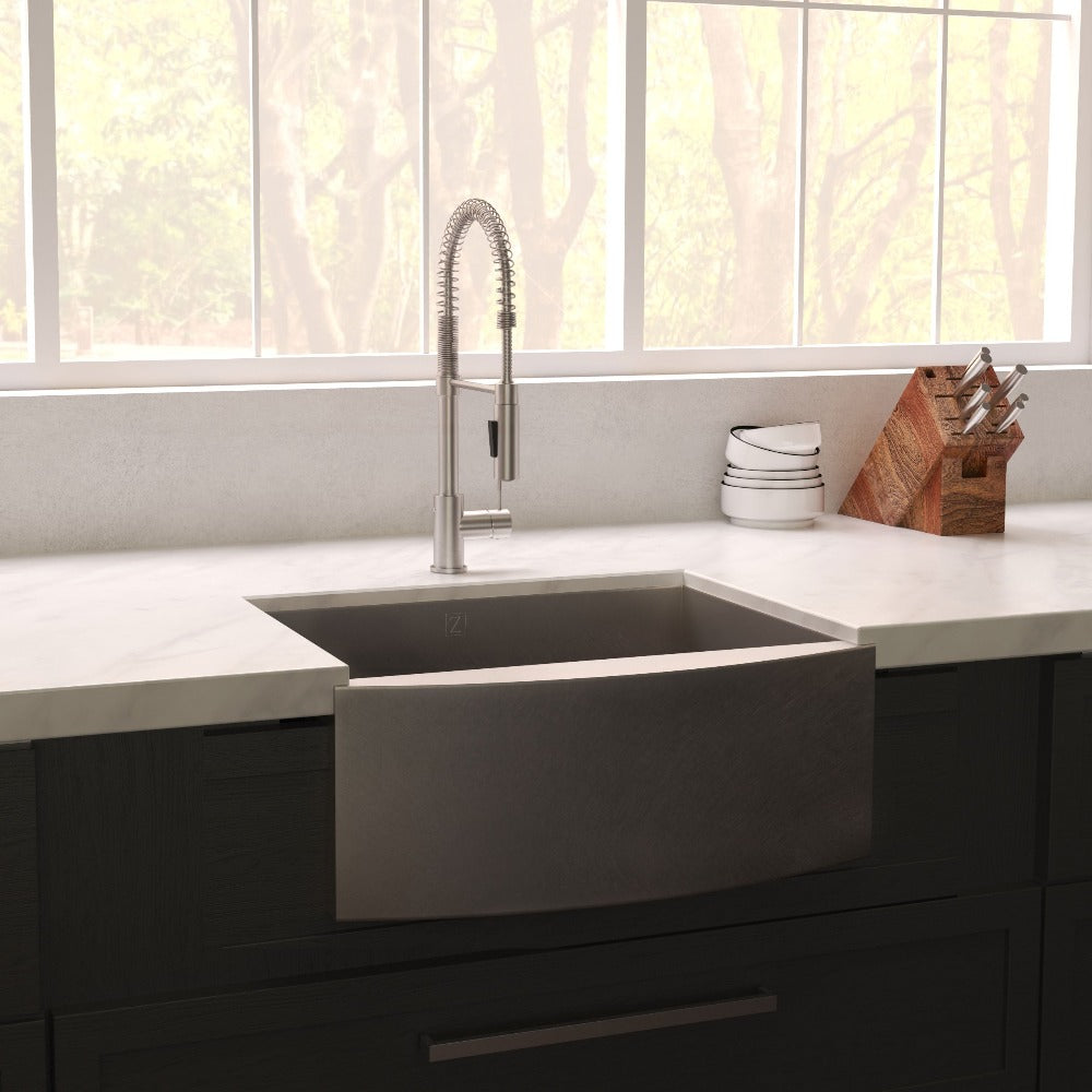 ZLINE 33 in. Vail Farmhouse Apron Mount Single Bowl Stainless Steel Kitchen Sink with Bottom Grid (SAS-33)