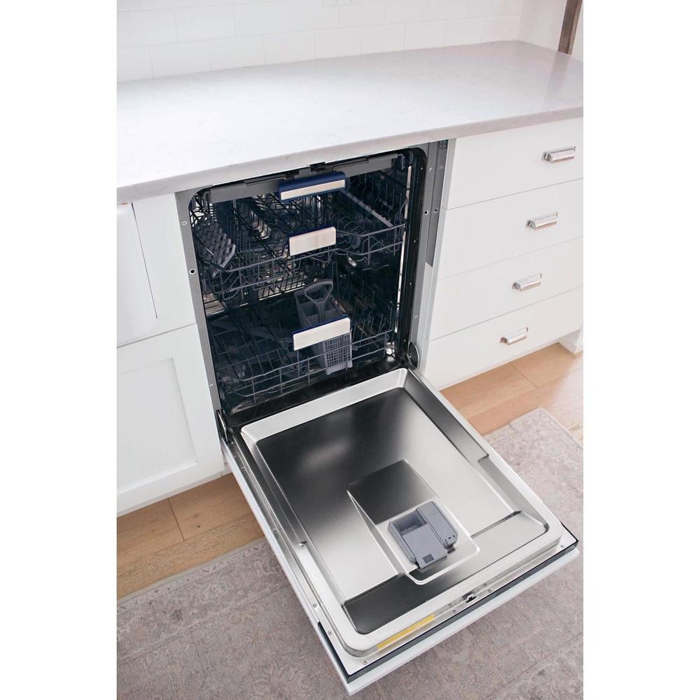 ZLINE Autograph Edition 24 in. Tallac Series 3rd Rack Top Control Built-In Tall Tub Dishwasher in Custom Panel Ready with Matte Black Handle, 51dBa (DWVZ-24-MB)