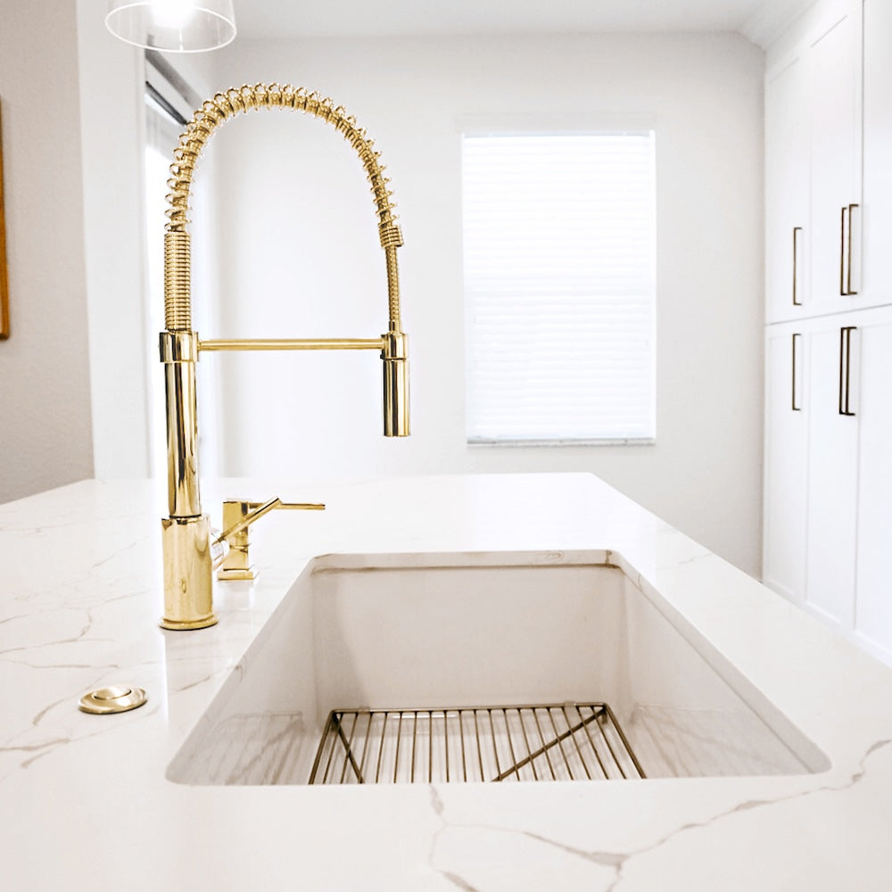 ZLINE Autograph Edition Sierra Pull Down Spring Single Handle Kitchen Faucet in Polished Gold (SRA-KF-PG)