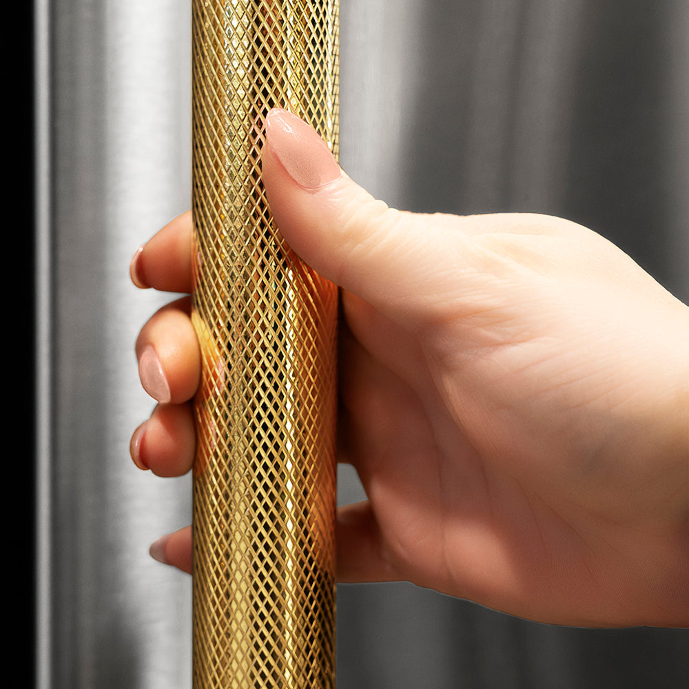 ZLINE Autograph Edition Helix Handle (Set of 1) for Undercounter Wine & Beverage Coolers and Ice Makers in Polished Gold (RWVHZ618-K-G)